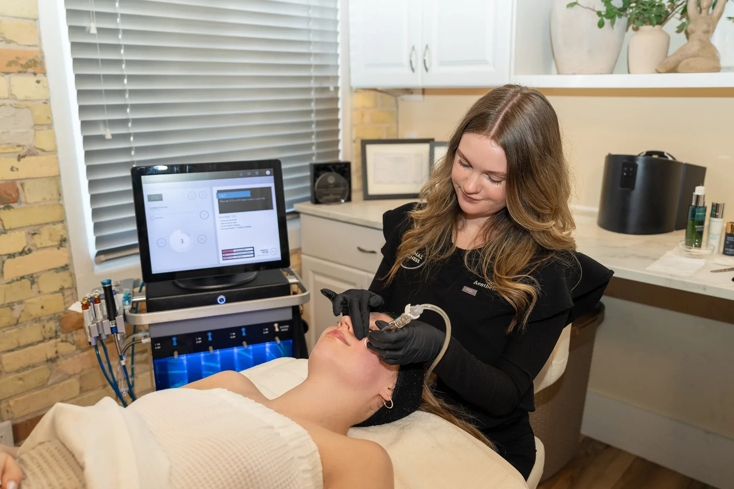 HydraFacial